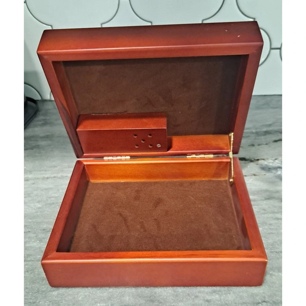 Wooden Jewelry box Carved Turkey Design W/ Turkey Sound Effect‎ 7x5.5x2.75